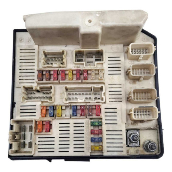 Caixa Fusível Megane 2.0 2008