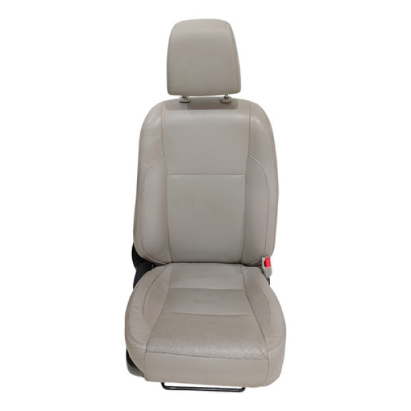 Banco Couro Dianteiro Direito Corolla Gli 1.8 2015 Flex